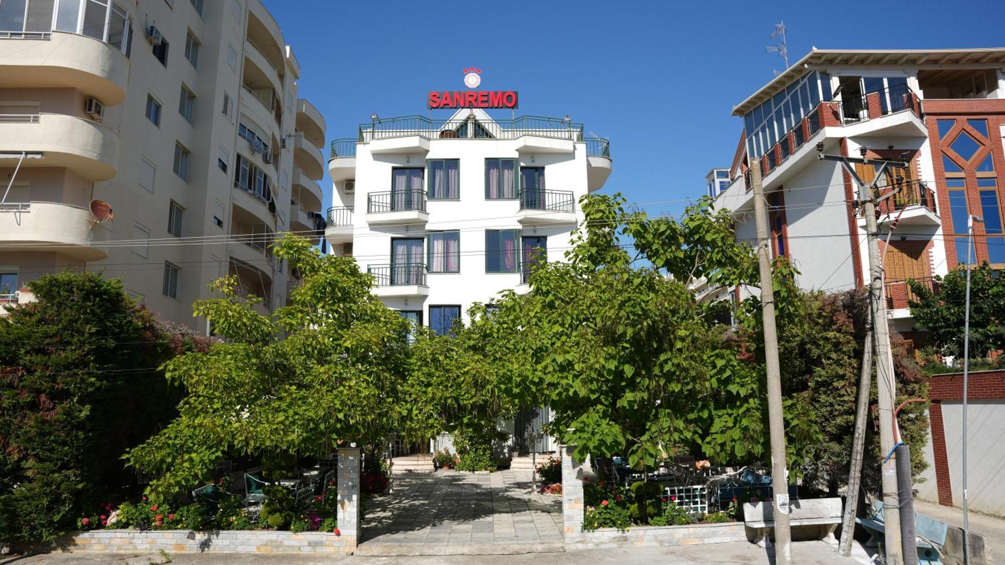 Sanremo Hotel Restorant Škalngur Kültér fotó